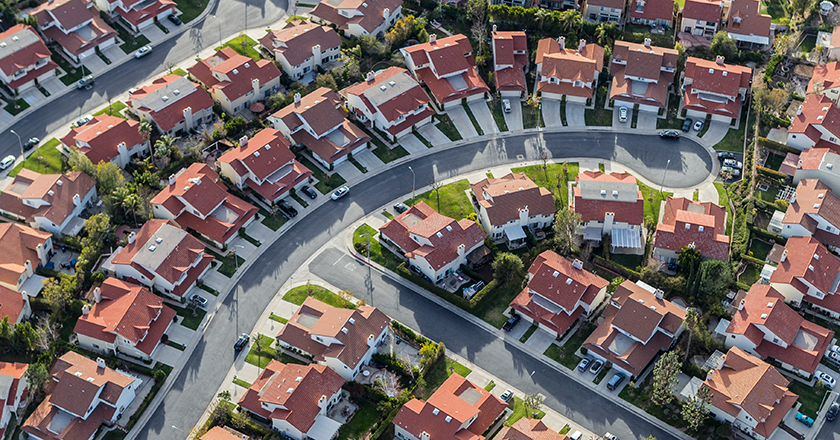 Ausstellung "Suburbia" (c) iStock